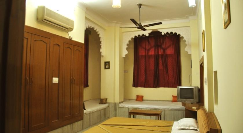 Отель Kiran Palace Удайпур Номер фото